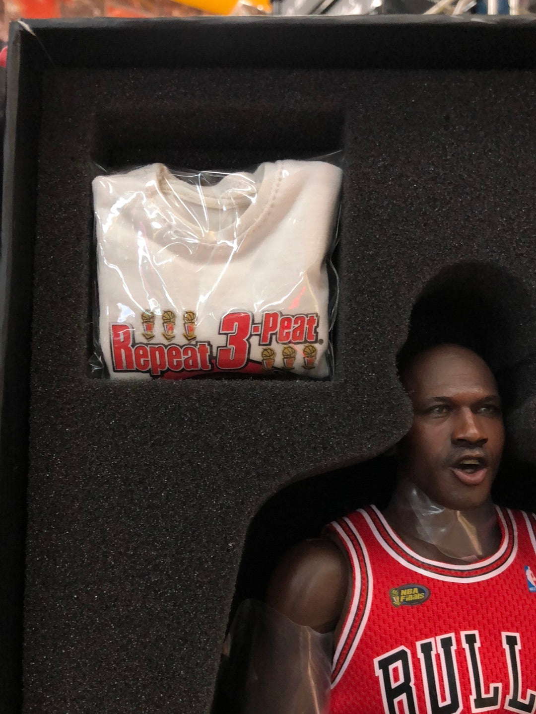 MICHAEL JORDAN ENTERBAY RARE 1/6 FIGURE ALL PIECES & ORIGINAL BOX LAST SHOT