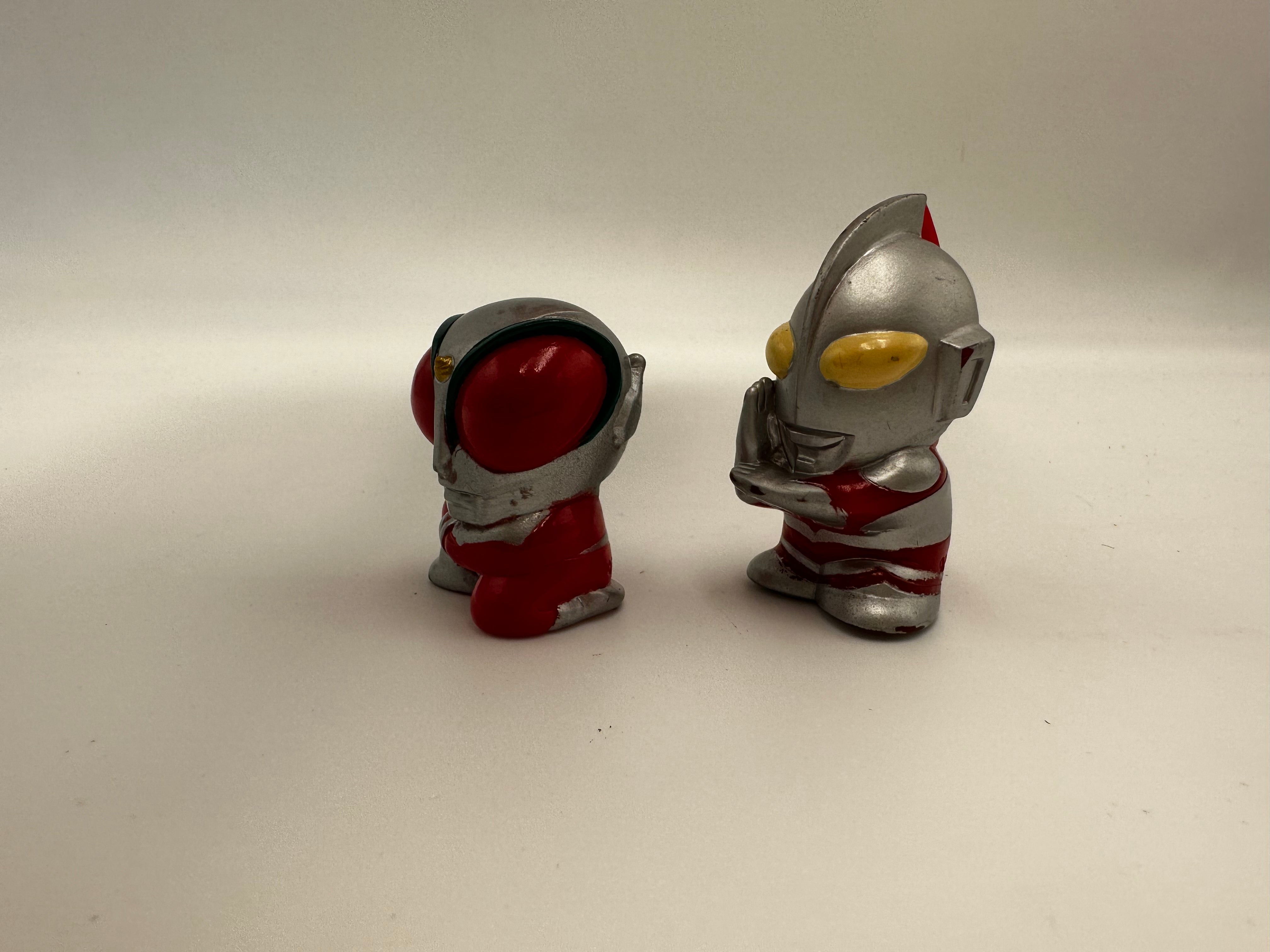 ultraman x magmaman finger puffet chibi